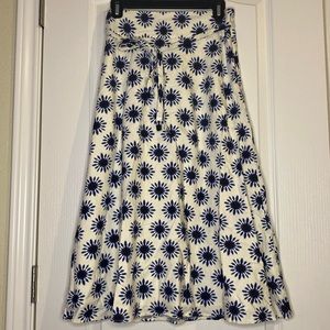 Loft midi skirt - white with blue floral. Side zipper. Tie waist. Size 4.